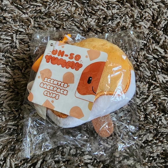 Oh So Yummy Creamsicle Scented Backpack Clips - Picture 2 of 3